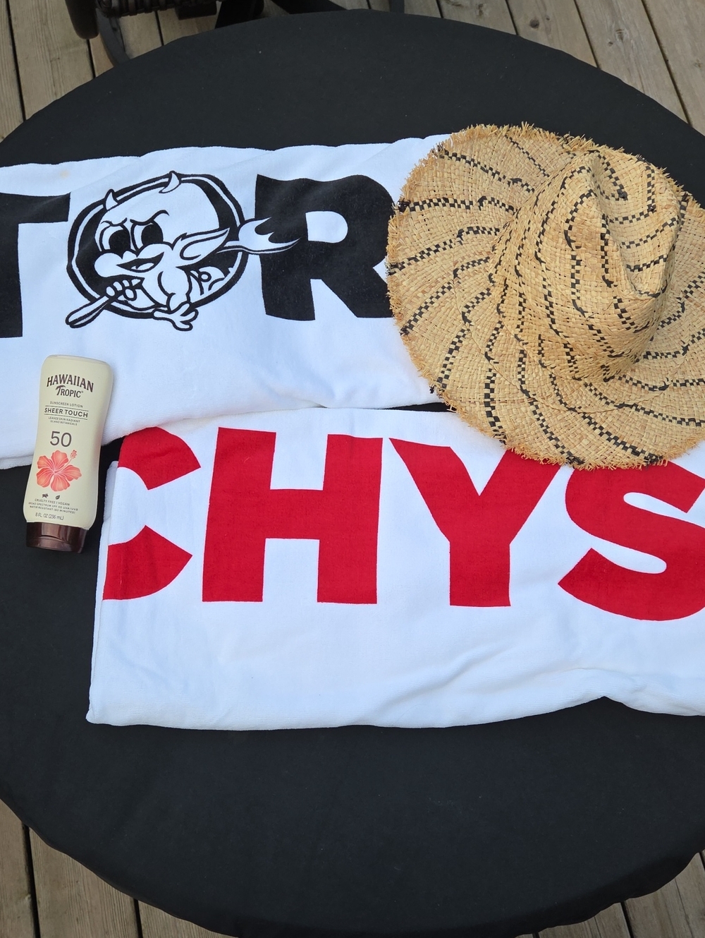 NWOT Torchy's Tacos Devil Logo Beach Towels Set of 2 Rare